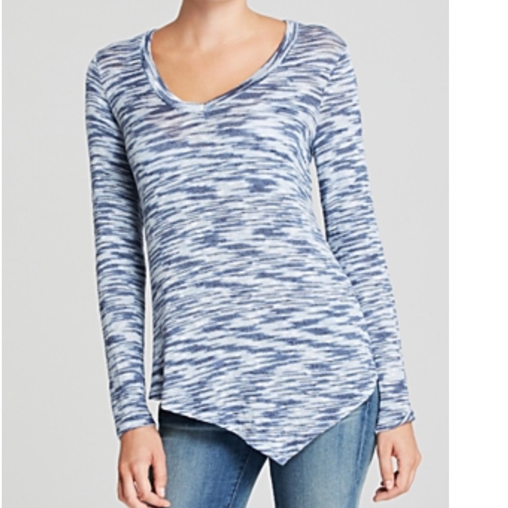 Splendid blue sweater